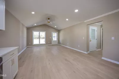 302 S West Street, Roseboro, NC 28382 - Photo 7