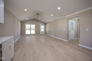 302 S West St, Roseboro, NC 28382 - Photo 7