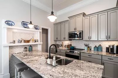 212 W Church Street, Benson, NC 27504 - Photo 17