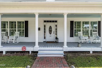 212 W Church Street, Benson, NC 27504 - Photo 5