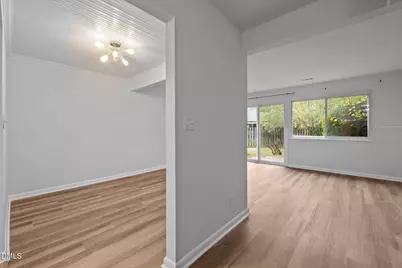 220 Elizabeth Street #Apt D1, Chapel Hill, NC 27514 - Photo 3