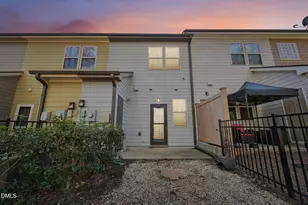 694 Wickham Ridge Rd, Apex, NC 27539 - Photo 21