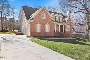 1001 Neuse Ridge Dr, Clayton, NC 27527 - Photo 5