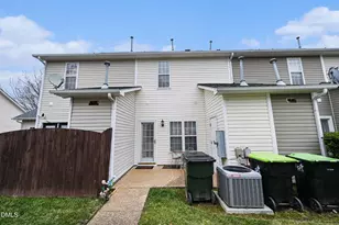 229 Commons Dr, Holly Springs, NC 27540 - Photo 27