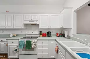 229 Commons Dr, Holly Springs, NC 27540 - Photo 7