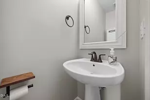 9212 Sayornis Ct, Raleigh, NC 27615 - Photo 17