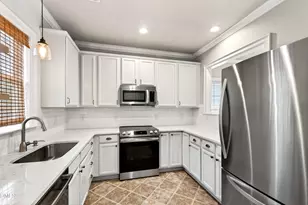 7756 ACC Blvd, Raleigh, NC 27617 - Photo 15