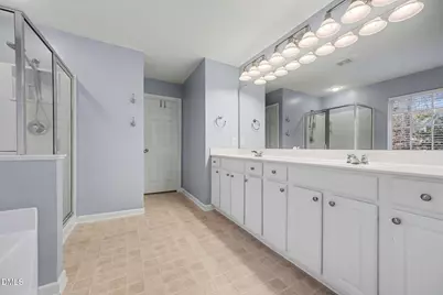 7929 Clover Creek Court, Raleigh, NC 27613 - Photo 5