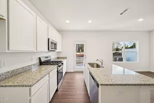 196 Flagstone Wy, Wilsons Mills, NC 27520 - Photo 9