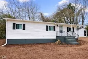 422 Conover St, Fuquay Varina, NC 27526 - Photo 1