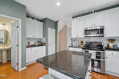 124 Braeside Court, Cary, NC 27519 - Photo 15