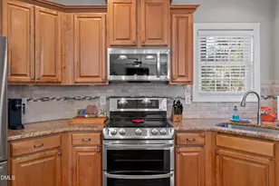 8649 Glade Hill Dr, Apex, NC 27539 - Photo 33