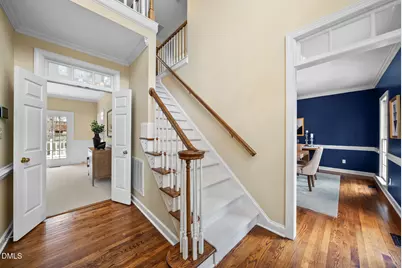 208 Stoneleigh Drive, Cary, NC 27511 - Photo 7