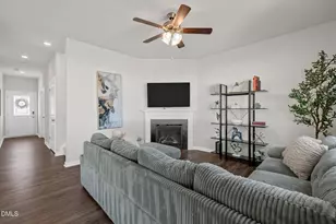 372 Blue Aspen Dr, Fuquay Varina, NC 27526 - Photo 9