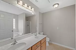 2016 Sterling Hill Dr, Fuquay Varina, NC 27526 - Photo 15