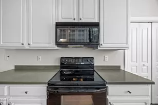 634 Meadowmont Village Cir, Chapel Hill, NC 27517 - Photo 17