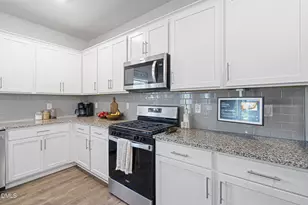 320 Red Brick St, Sanford, NC 27330 - Photo 17