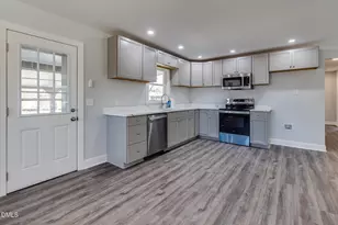 107 E New Hope Rd, Goldsboro, NC 27534 - Photo 9