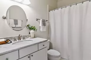 2210 Oxford Rd, Raleigh, NC 27608 - Photo 25