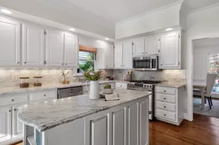 2210 Oxford Rd, Raleigh, NC 27608 - Photo 13