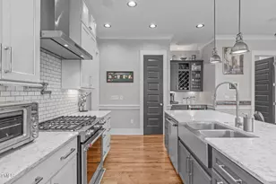 113 Splendid Oak Ct, Holly Springs, NC 27540 - Photo 9