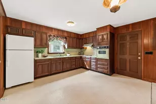 808 Chestnut Dr, Smithfield, NC 27577 - Photo 7