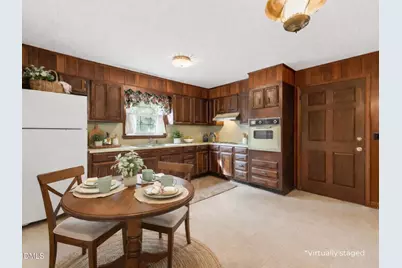 808 Chestnut Drive, Smithfield, NC 27577 - Photo 9