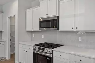 71 Baldwin St, Lillington, NC 27546 - Photo 7