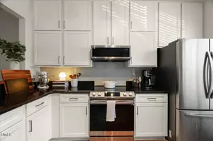 136 Orchard Park Dr, Cary, NC 27513 - Photo 7