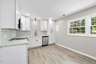 2910 Driftwood Dr, Durham, NC 27707 - Photo 9