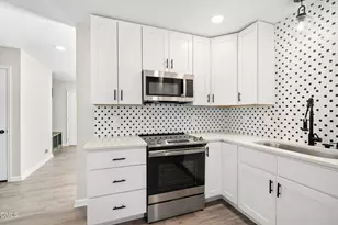 2910 Driftwood Dr, Durham, NC 27707 - Photo 7