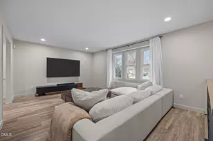 7713 Haymarket Ln, Raleigh, NC 27615 - Photo 9