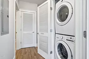 222 Glenwood Ave, Raleigh, NC 27603 - Photo 17