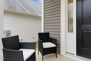 131 White Oak Gdn Wy, Garner, NC 27529 - Photo 9