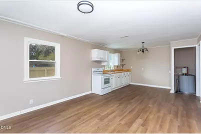 209 N Washington Avenue, Dunn, NC 28334 - Photo 3