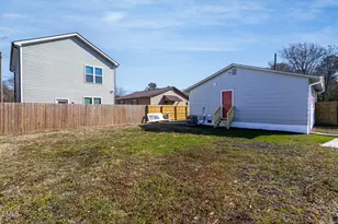 209 N Washington Ave, Dunn, NC 28334 - Photo 17