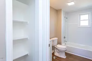 209 N Washington Ave, Dunn, NC 28334 - Photo 13