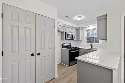 4705 Blue Bird Court #E, Raleigh, NC 27606 - Photo 17