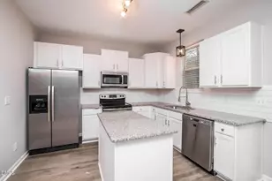 1011 Finley Point Pl, Knightdale, NC 27545 - Photo 9