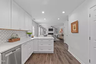 105 Sturminster Dr, Holly Springs, NC 27540 - Photo 11