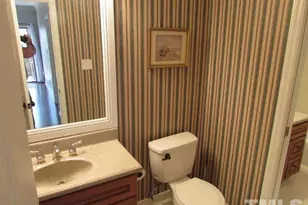 1001 Brighthurst Dr, Raleigh, NC 27605 - Photo 17