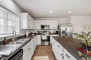 214 Larktree Ln, Fuquay-Varina, NC 27526 - Photo 13