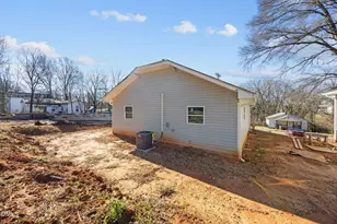 1107 8th St, Statesville, NC 28677 - Photo 15