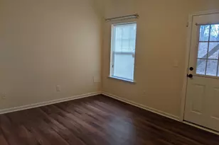 286 Linden Park Ln, Cary, NC 27519 - Photo 5