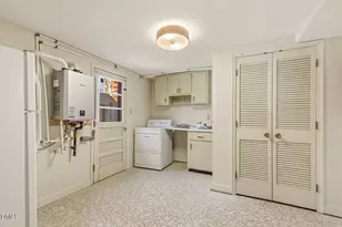 908 Tanglewood Dr, Cary, NC 27511 - Photo 47