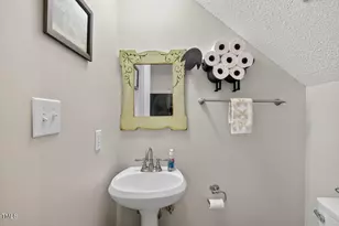 111 Hidden Valley Dr, Chapel Hill, NC 27516 - Photo 17