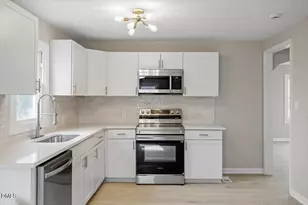 602 Mitchell St, Burlington, NC 27217 - Photo 9