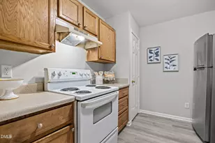 2812 Ferret Ct, Raleigh, NC 27610 - Photo 21