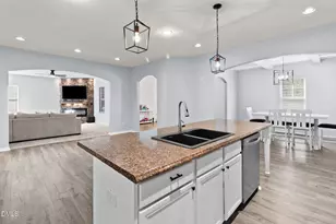 3737 Badin Lake Ln, Fayetteville, NC 28314 - Photo 15