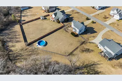 102 Wood Valley Drive, Four Oaks, NC 27524 - Photo 3